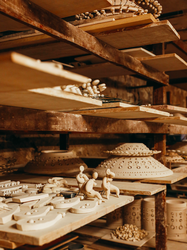 AntoineJourdan1's tweet photo. Thanks to Justin Paquay for this beautiful photo of Georges and Benjamin Pelletier's workshop.

Merci à Justin Paquay pour cette belle photo de l’atelier de Georges et Benjamin Pelletier.
https://t.co/JftcZV7dd5

#workshop #georgespelletier #benjaminpelletier #ceramique #atelier https://t.co/i8Msfac2Xq