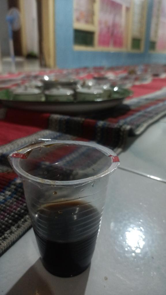 Inonk963's tweet photo. Tiada yang lebih nikmat dan mantab selain kopi dalam wadah yang sederhana.... https://t.co/b71V0lqHD7