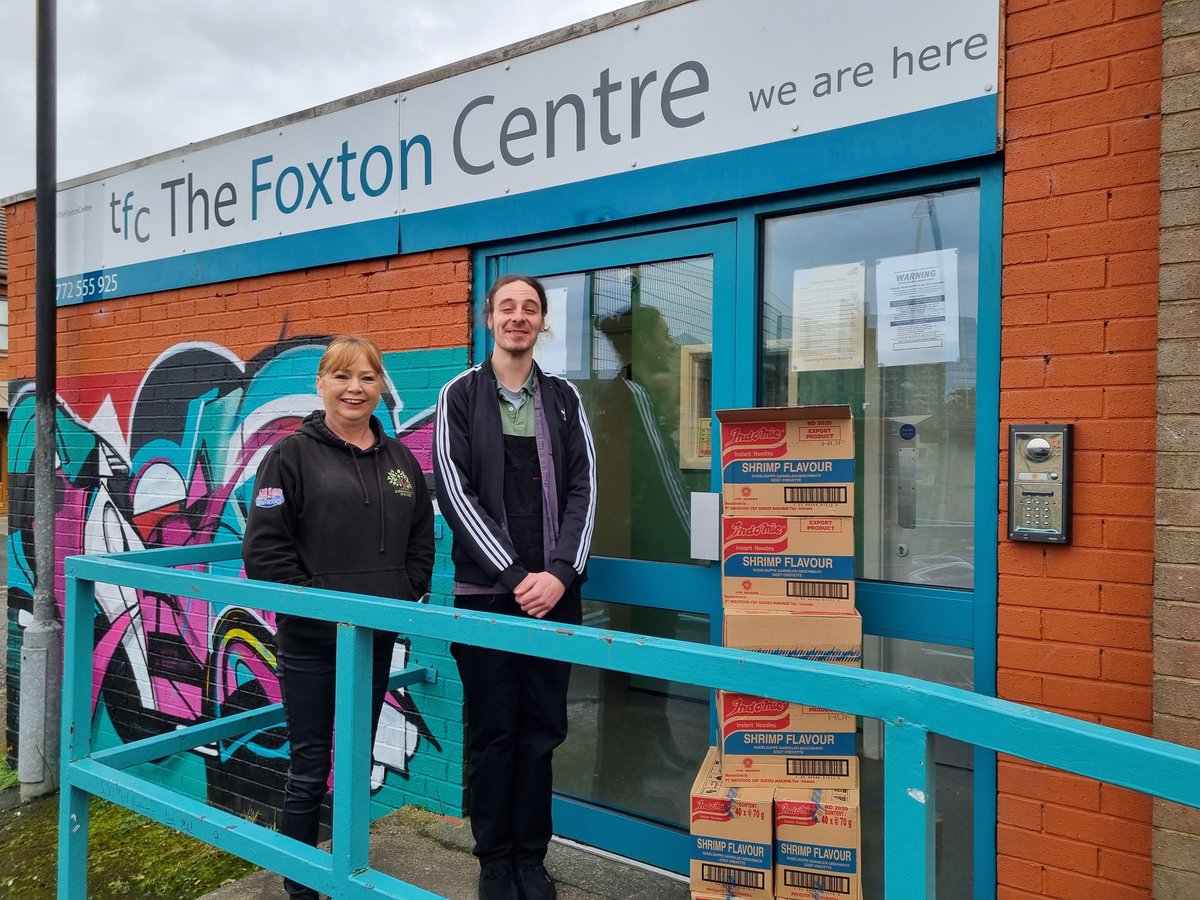 A donation of dried noodles made to @TheFoxtonCentre today to help them with the work supporting the homeless community 😀 We still have lots of noodles for nominated charities and community groups who are providing foos support 👏 Contact help@hereforhumanity.org.uk