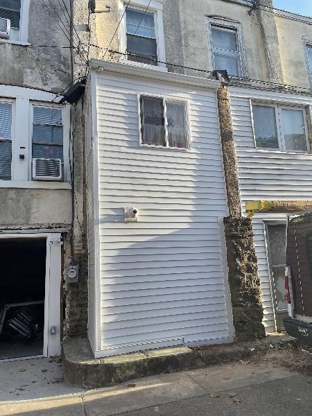 HabitatPhilly's tweet photo. Check out the progress on one of our veteran home repair projects in the Mt. Airy neighborhood. New siding and sheathing installed, and another veteran living in safe and stable housing thanks to our partner @HomeDepotFound #veteransbuild #repaircorps #TeamDepot https://t.co/OoscQ067Av