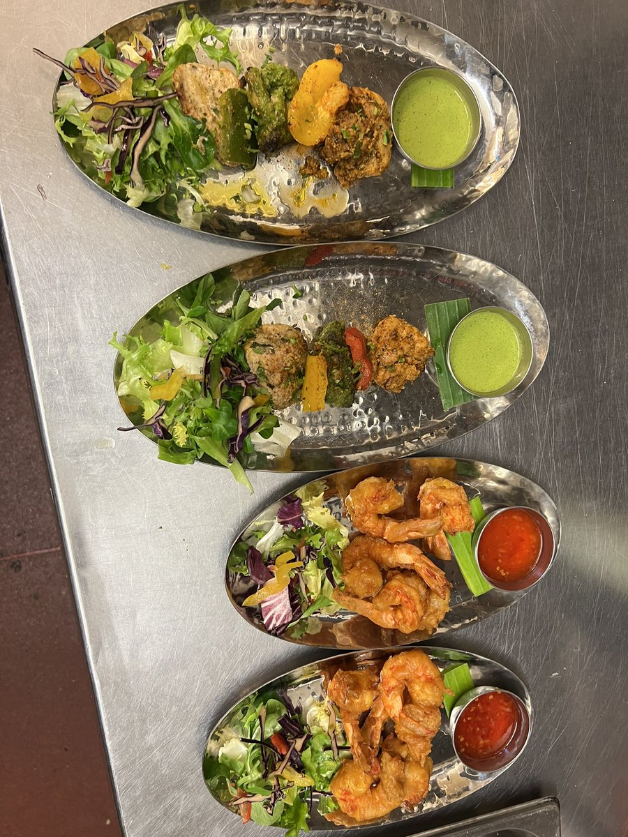 CafeDiwali's tweet photo. Amazing evening of amazing food for valentines the Prawns 🍤 and trio of Chicken proved very popular so keeping them going along with the Malai Kofta be sure to ask for the specials when ordering #streetfood #malaikofta #localbusiness #trioofchicken #indianstreetfood https://t.co/WO0aN8aiHF