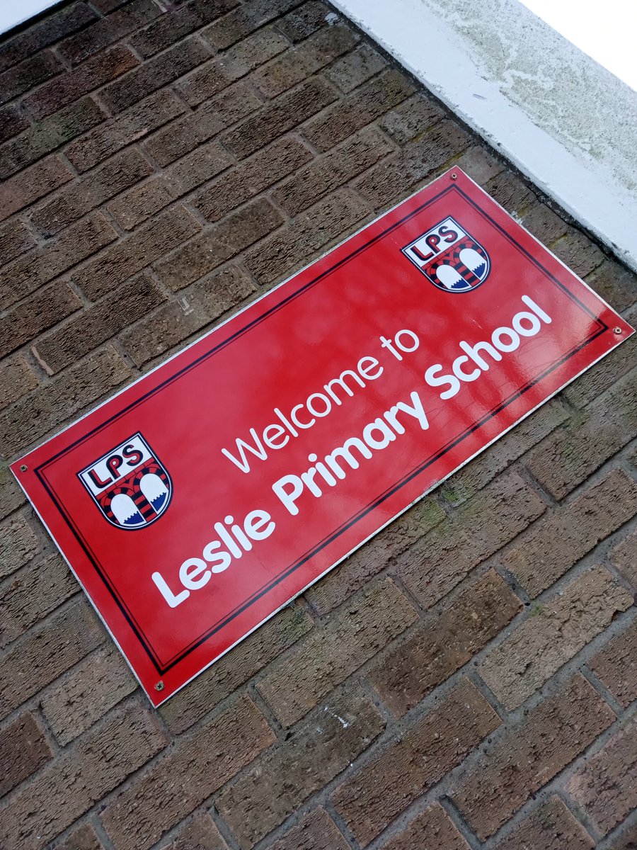 GlenrothesRFC's tweet photo. @LesliePrimary are getting the rugby 🏉 feeling, getting nursery pupils all the way to P7 to experience the sport and enjoy the Six Nations 🏴󠁧󠁢󠁳󠁣󠁴󠁿. I've seen great behaviours and everyone playing at their best. Look forward to our next session. 🏉 @FifeActiveSch @scotrugbycoach https://t.co/XA6BvPXdbN