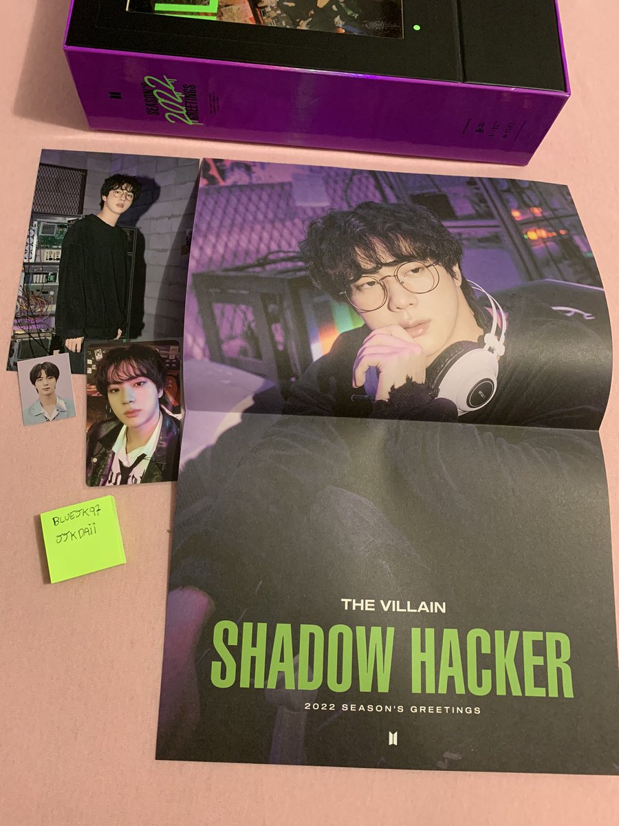 jjkdaii's tweet photo. VENDA - BTS

Kit membro Seasons greetings 2022 - todos disponíveis, exceto o do JK. 

70 reais com frete incluso (fui taxada😵‍💫)

• Feedback's no fixado, mando mais fotos na dm

rt pfvr? 
@BtstradeBR
@helpkpopvt
@KPopTr_Venda
@tradingcardkpop
@vendaetrocakpop
@kpopvendaetroca https://t.co/ChVag0y35q