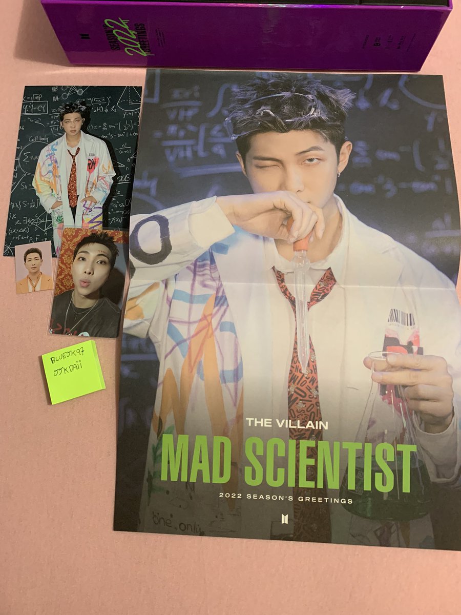 jjkdaii's tweet photo. VENDA - BTS

Kit membro Seasons greetings 2022 - todos disponíveis, exceto o do JK. 

70 reais com frete incluso (fui taxada😵‍💫)

• Feedback's no fixado, mando mais fotos na dm

rt pfvr? 
@BtstradeBR
@helpkpopvt
@KPopTr_Venda
@tradingcardkpop
@vendaetrocakpop
@kpopvendaetroca https://t.co/ChVag0y35q