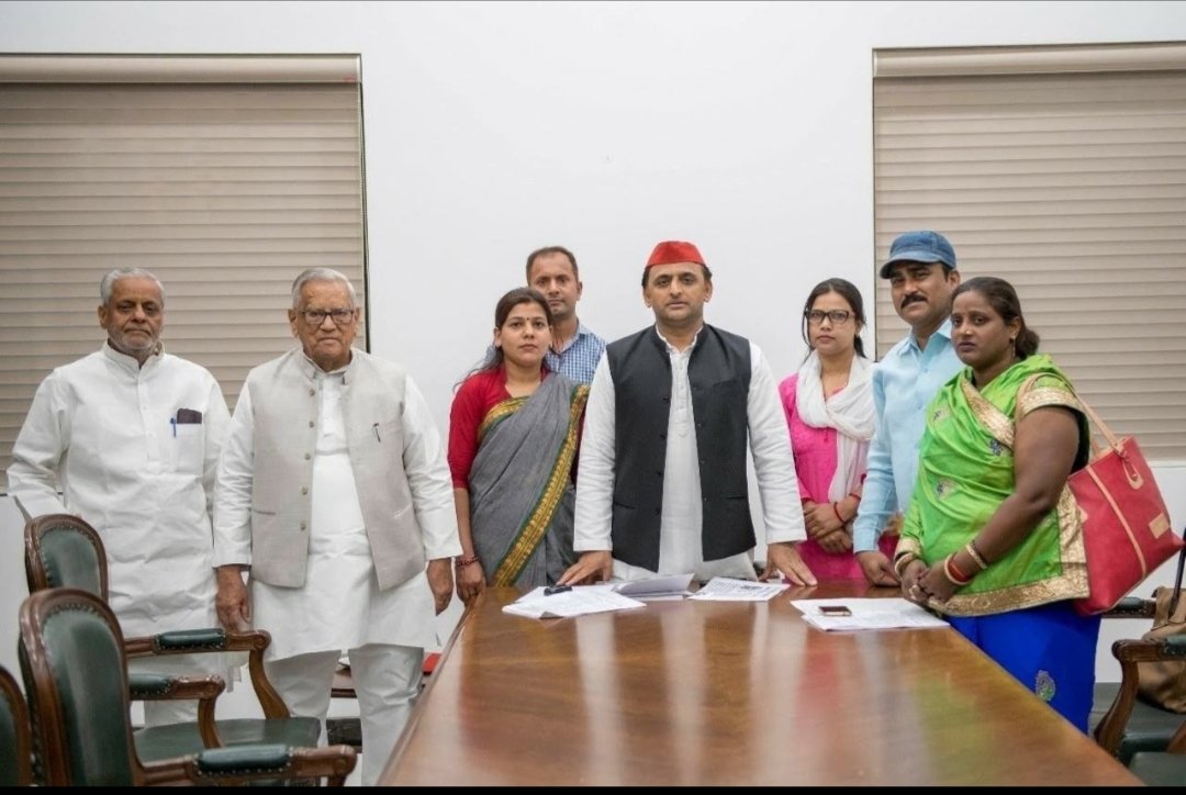 #BEdTET2011_अखिलेश_को_जिताएगा
 बेरोजगारो के सम्मान मे,सपा गठबंधन मैदान मे 
बीएड 2011टीईटी संगठन 
<a href="/yadavakhilesh/">Akhilesh Yadav</a> <a href="/profamishra/">Prof. Abhishek Mishra</a> <a href="/dimpleyadav/">Dimple Yadav</a> <a href="/RajeevRai/">Rajeev Rai</a> <a href="/oprajbhar/">Om Prakash Rajbhar</a> <a href="/jayantrld/">Jayant Singh</a> <a href="/BhadauriyaAnand/">Anand Bhadauria</a> <a href="/juhiesingh/">Juhie Singh</a> @proframgopaly