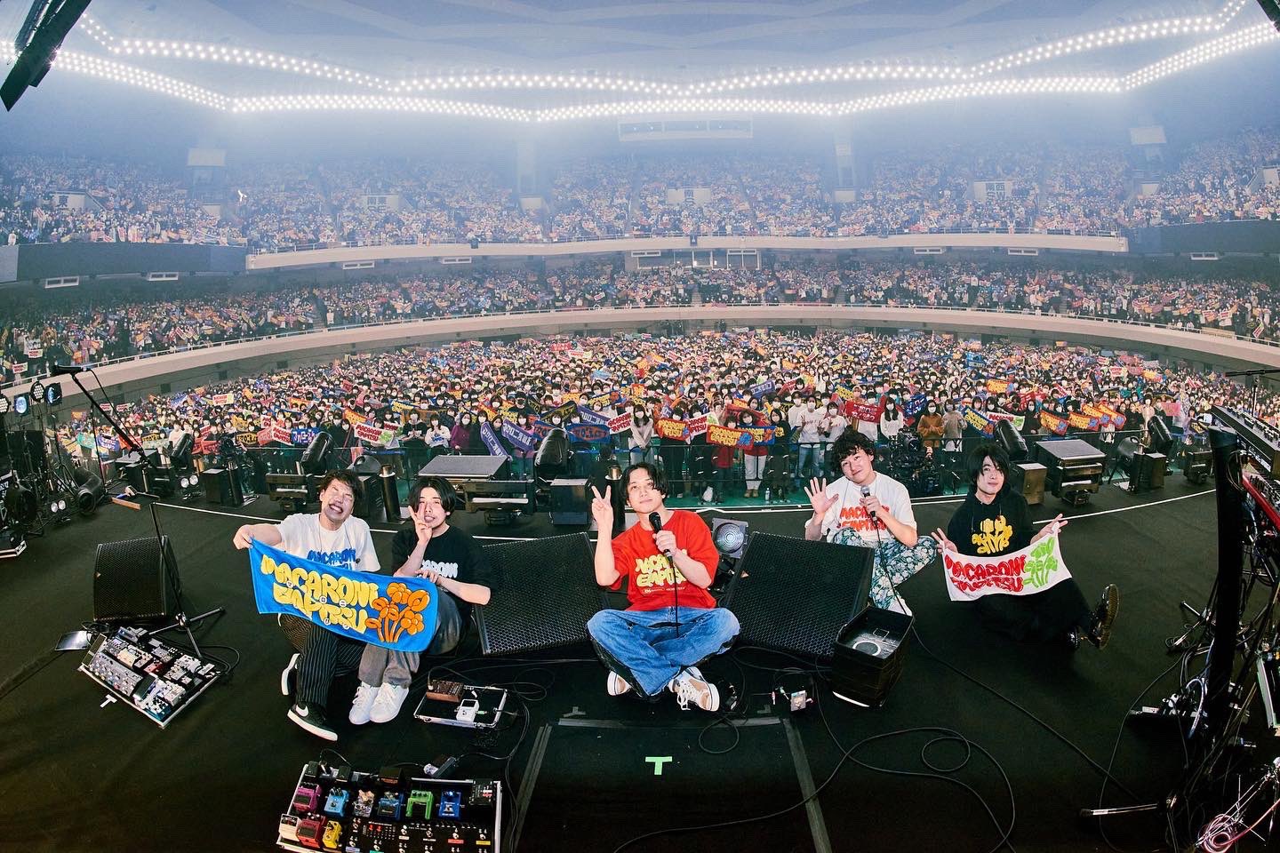 赤えんぴつ会場限定　ひーとん　ヘアバンド バナナマン扮する「赤えんぴつ」の武道館ライブ公演Blu-ray発売