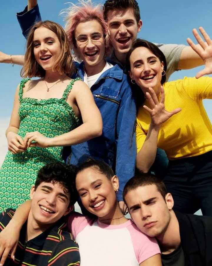 ATDMVoficial's tweet photo. ¿Quieres saber que se viene en los próximos dos años? 🤭 DOS PELÍCULAS MÁS DE LA SAGA DE #ATravesDeMiVentanaNetflix Estas nuevas películas tendrán contenido exclusivo de la relación de Ares y Raquel ❤️ Además de que abordara otras historias... ¡Muy pronto conocerás más! https://t.co/xvaVgJJkq2