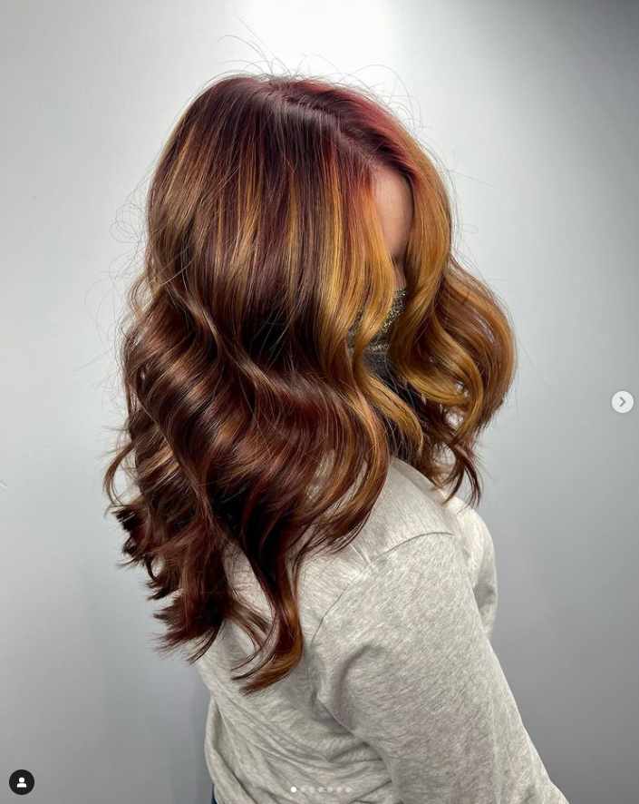 MyRockItStudio's tweet photo. Transformation time! Started out with @malibucpro cpr to remove any residual color and mineral.
Lifted with @megix10 lift 9 and @olaplex
Base color with @megix10
We absolutely loved the final result
Styled with @olaplex 6&amp;7 https://t.co/Q6if2yGVzv
