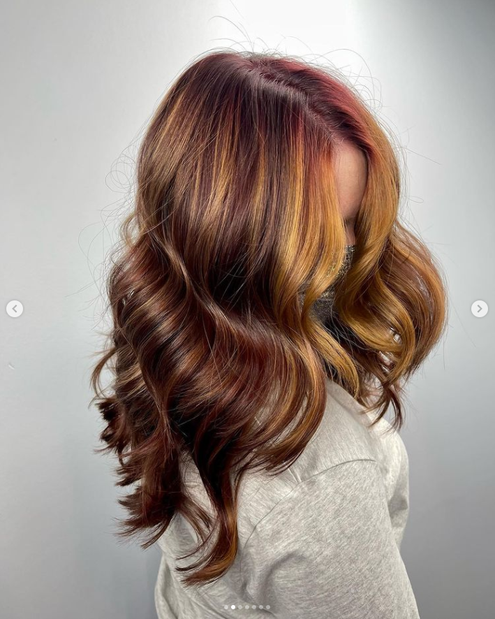 MyRockItStudio's tweet photo. Transformation time! Started out with @malibucpro cpr to remove any residual color and mineral.
Lifted with @megix10 lift 9 and @olaplex
Base color with @megix10
We absolutely loved the final result
Styled with @olaplex 6&amp;7 https://t.co/Q6if2yGVzv