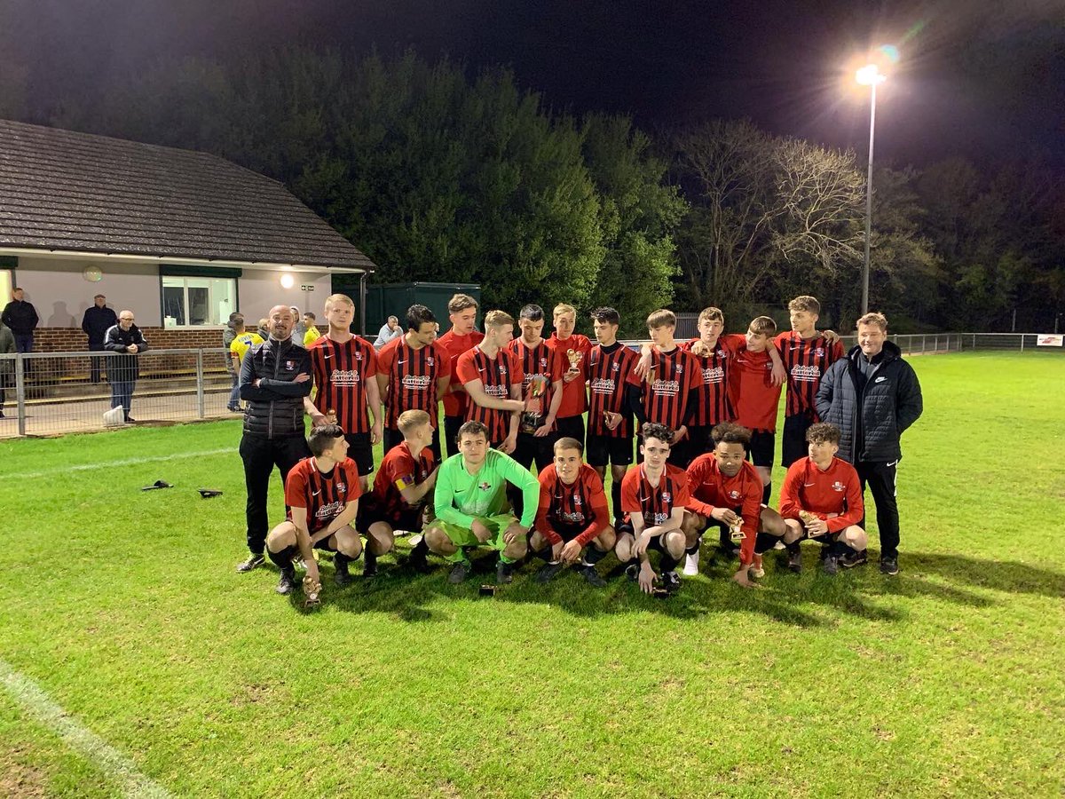 coachpdfootball's tweet photo. Cobham FC u23s / League Cup Winners &amp; League Runners Up 2018/19 @Cobham_FC @harry_walker99 @tyrese_tlc8 @adas_b_ @joshnichols293 @georgesellick7 @Matt_Willett1 @JacobPalm6 @jordanmarley88 @darrensimpson77 @markcornish63 @mikedart837 https://t.co/2gCzUQ7Eis