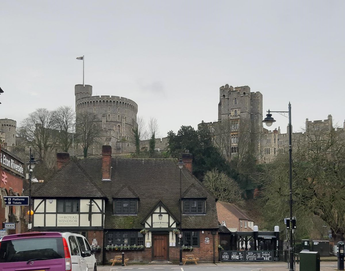 DCP_Surveyors's tweet photo. Our H&S team are out and about in Windsor today, providing support to one of our H&S retained services clients. Views lovely, weather, not so!
#healthandsafety #retainerservices https://t.co/SaUJwzPPtT