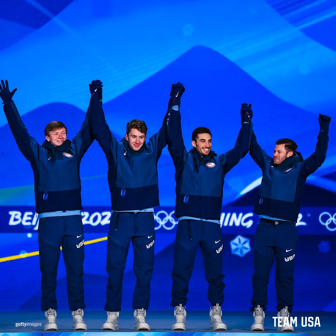 ICYMI: <a href="/USSpeedskating/">US Speedskating</a> is bringing home bronze in the men's team pursuit. 🥉