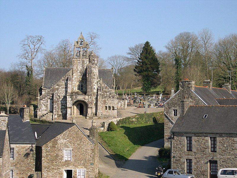 MonumentumFr's tweet photo. Eglise Saint-Envel à Loc-Envel (Côtes d'Armor). Monument du 15e siècle qui conserve intact, à l'intérieur, sa décoration de bois sculpté. L'église doit son nom à un abbé ayant vécu au 6e siècle. Elle se compose... #Patrimoine #MonumentHistorique 👉 https://t.co/dVb1ax1UZf https://t.co/dSY7p235JC