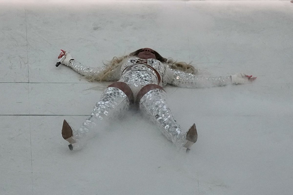 Me after finishing my hair routine... #SuperBowl2022