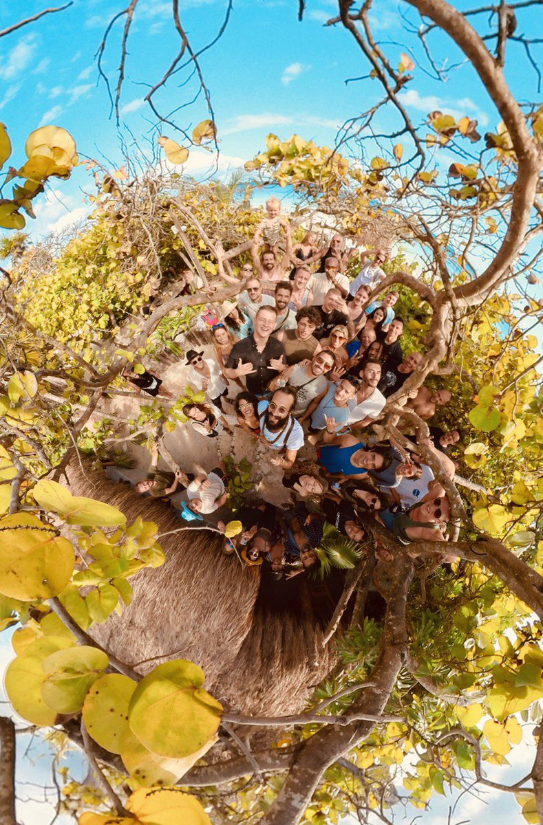tulumcryptoclub's tweet photo. For us crypto is about freedom, authenticity and family 

Come join our family and pitch us your project in paradise 🙏

#Cryptos #cryptocurrencies #BTC #ETH #NFT #blockchain https://t.co/THnGXu6ECj