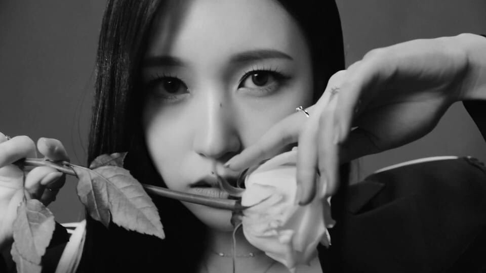 kyounooo's tweet photo. MINA & METROCITY
#MinaxMetrocity
#SpringWithMina
#TWICE #MINA
#트와이스 #트와이스미나 #미나 https://t.co/x18saAABiM