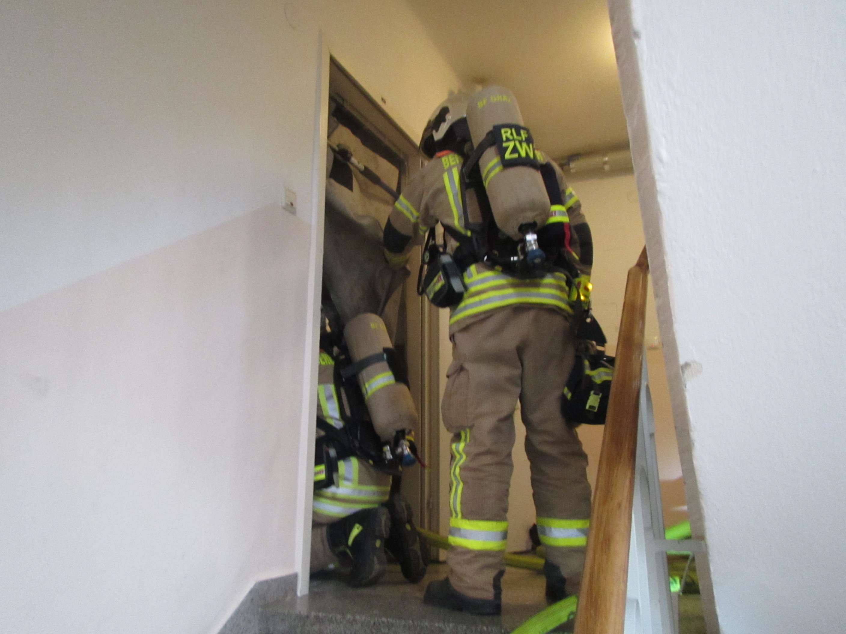 Berufsfeuerwehr Graz Bfgraz Twitter