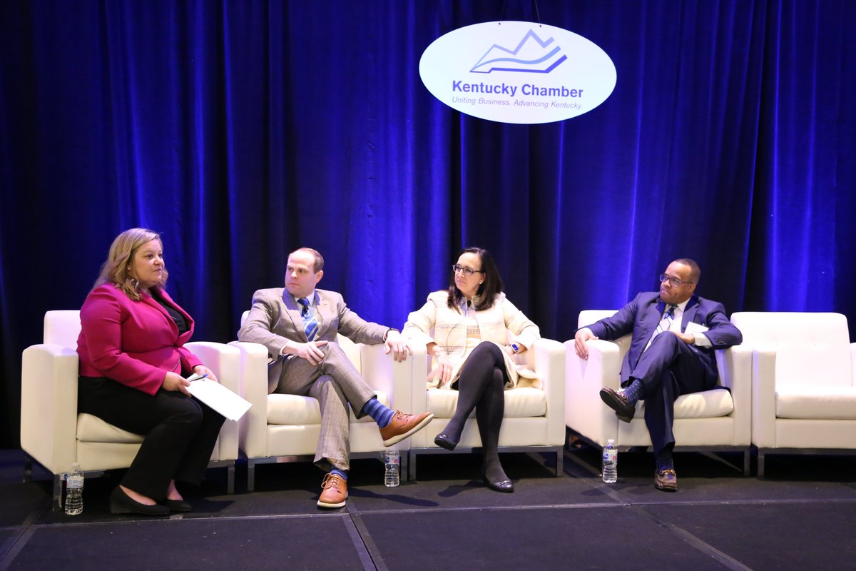 KyChamber's tweet photo. Business leaders from @Brownforman, @FifthThird, and @RepublicBank, and members of the Kentucky Chamber and @KyChamberFdn Board of Directors, are discussing corporate leadership and the business community’s role in transforming the state of workforce. #kyworkforcesummit https://t.co/riD5YFGOrt