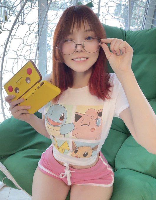 Watch Alisa Pika Pika's leaked NSFW photo on TwXstars