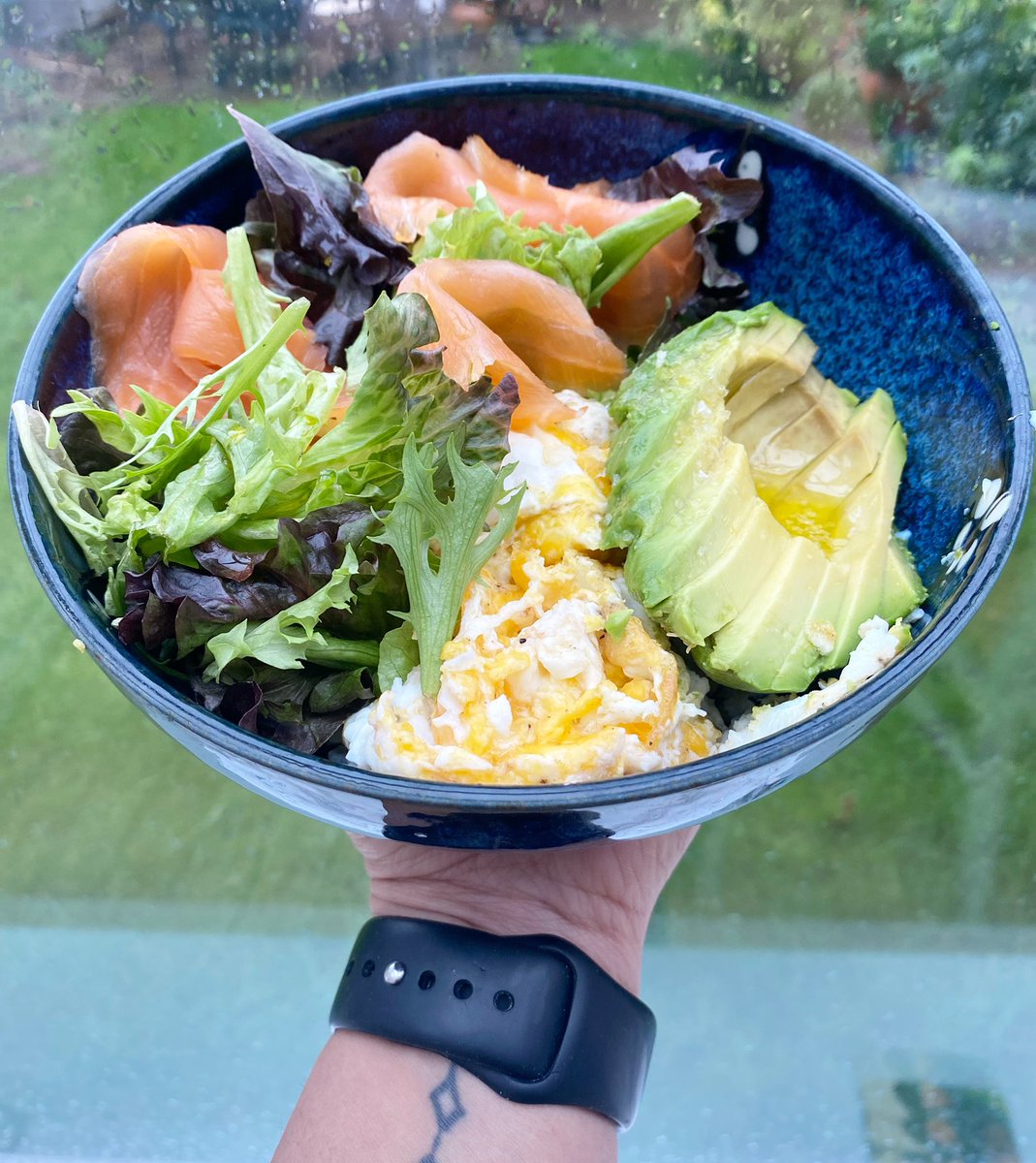 ChefTonoyabarua's tweet photo. Breakfast ideas #Nutritionfacts #HealthyFood #healthyeating 

Smoked Salmon , Scrambled eggs and half an Avo … #perfectbreakfast https://t.co/R8jtIssRsr