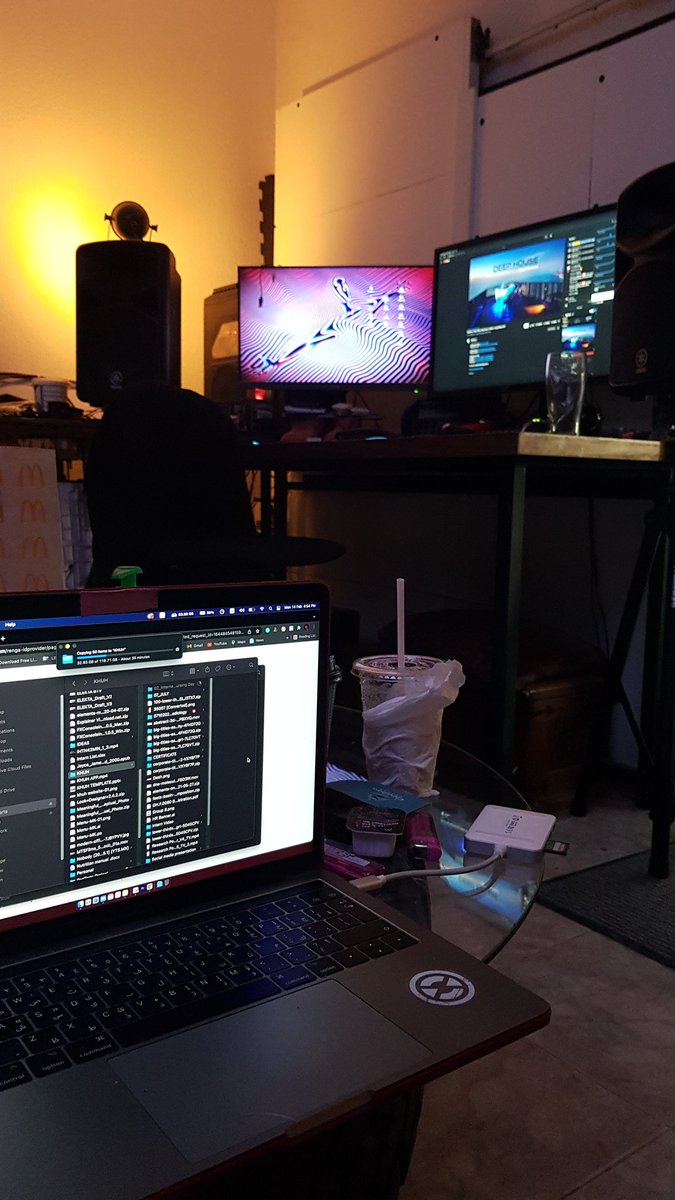 angeesoon's tweet photo. Up for more than 36 hours to just turnover a project that's well paid. Worth the money. This is how it should be done. I am worth more. https://t.co/NqVwAC0c8o