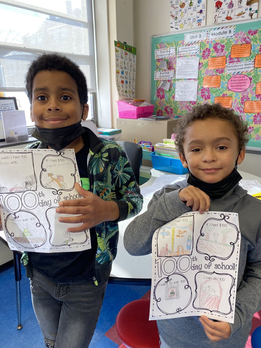 mrslyons109's tweet photo. Happy 100th day of school from room 101! #100happydays #HESwildcats  @HighlandsPride @Dreemathis https://t.co/EDFL3iSrfi