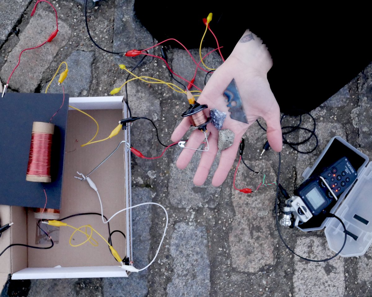 SoundArtHannah's tweet photo. Shortwave Collective invite you to build a radio with us! We've made an audio how-to guide which will premier on @radiophrenia at 7pm Sunday 20th February. Expect experiments and excitement. 📻 https://t.co/AClXmWtxrk
