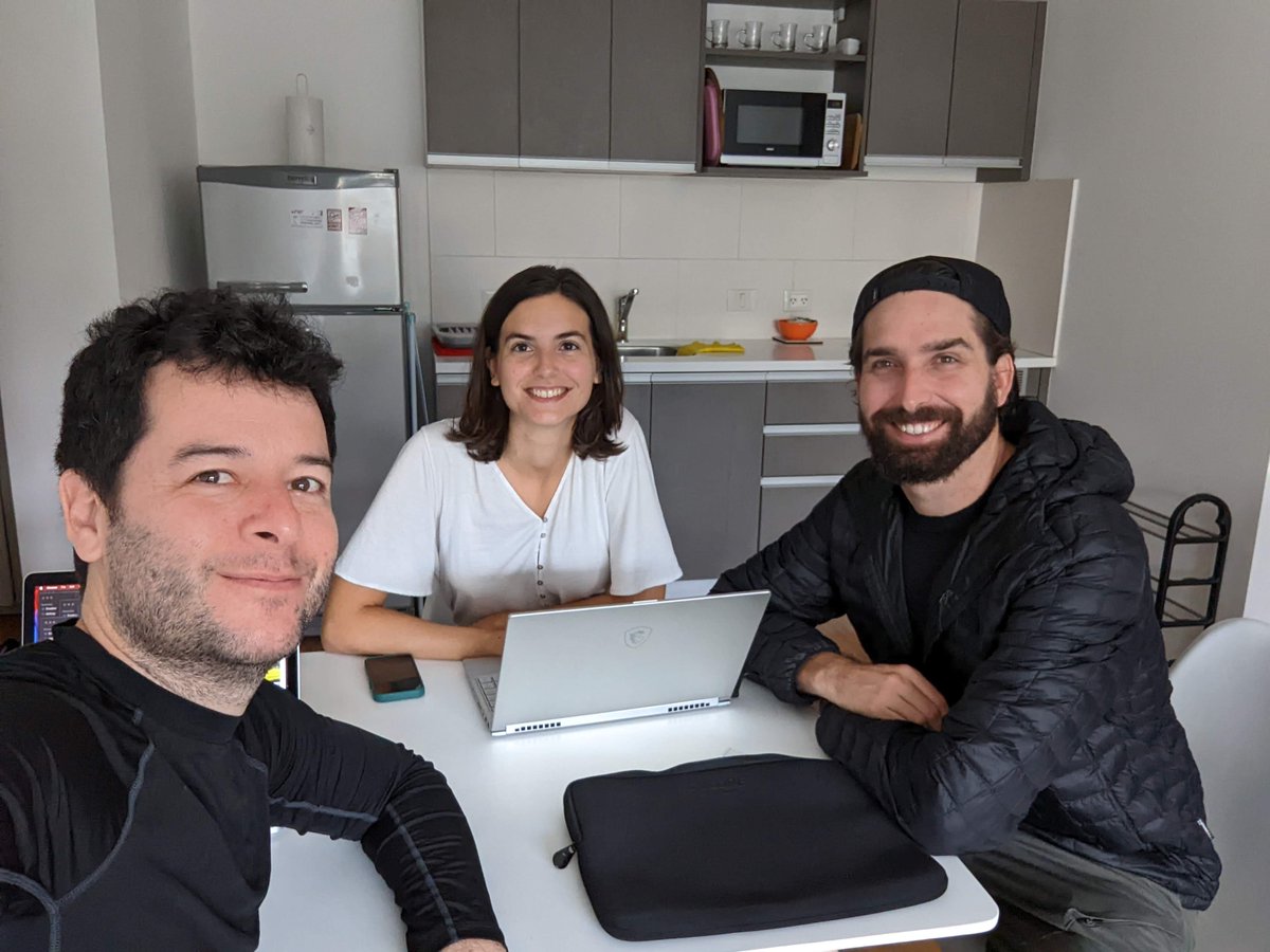 Agradecimiento especial a mi magníficos anfitriones  @mariasajim y  @BoscoSoler por invitarme a visitarles en Argentina durante su viaje por el mundo.Y un abrazo a los argentinos que nos han acogido en BA:  @levyg,  @llopatin,  @fmendiguren,  @tomaspando,  @juanicaffa y muchos más.