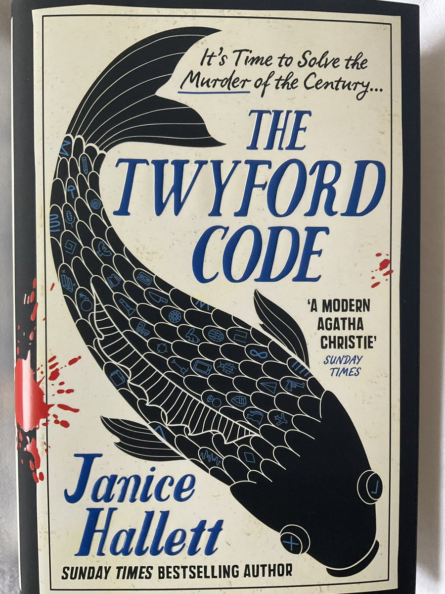 Delighted with my Valentine
He knows how much I enjoyed The Appeal, enhanced by walking with <a href="/JaniceHallett/">Janice Hallett</a>  and <a href="/NW_Watford/">NordicWalkingWatford</a> #BootsAndBooks