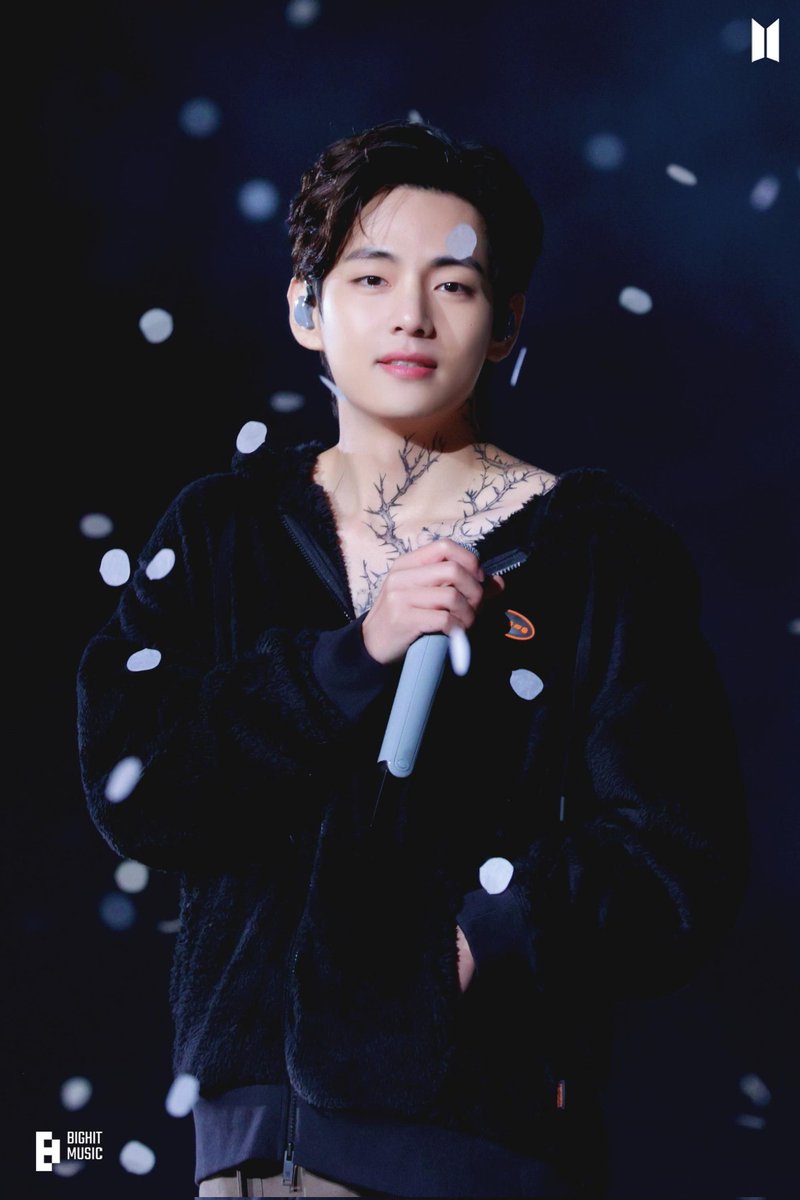 #GetWellSoonTaeHyung 
#WeLoveYouTaehyung 
Please try to eat and rest well🥺, ARMY will always be with you. Don't worry too much, we are fine😄.
Let's fight, our taetae is so brave😘