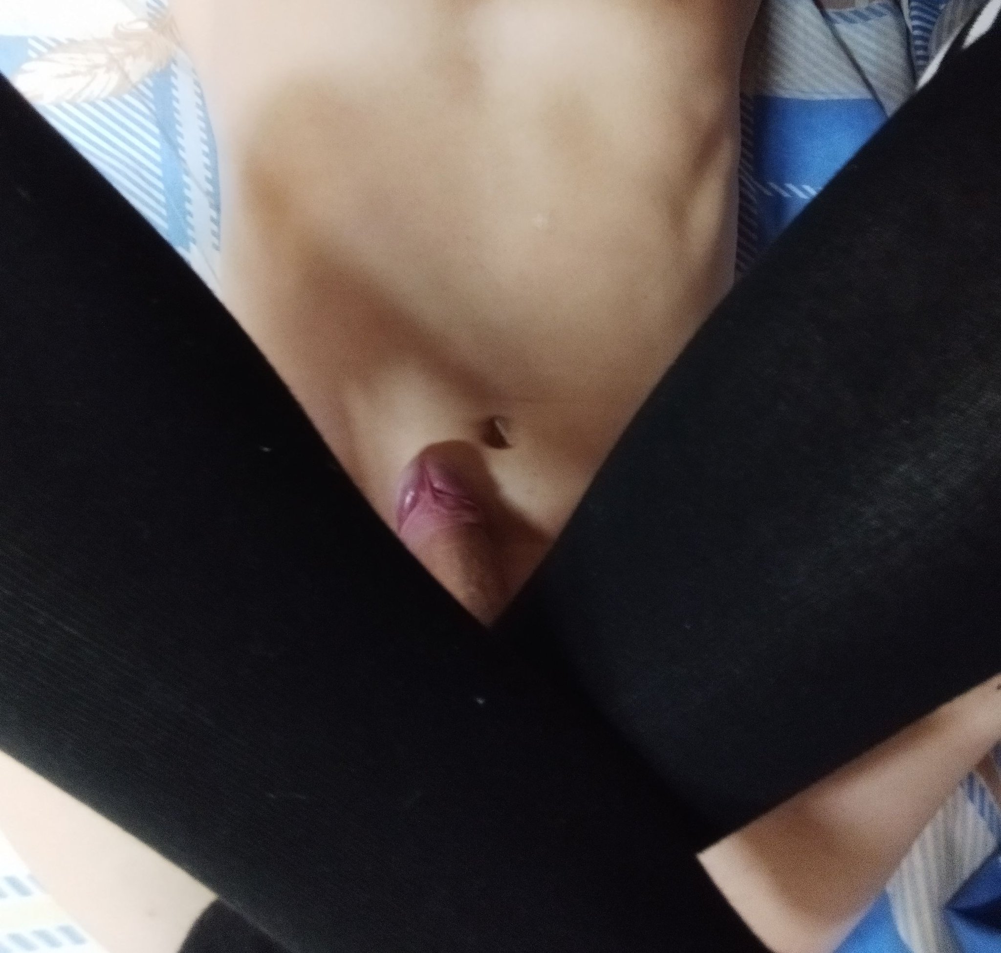 1 pic. There's plenty of space for you in my hug...

#Femboy #Legs #Cock #Gay #Cute https://t.co/i5j