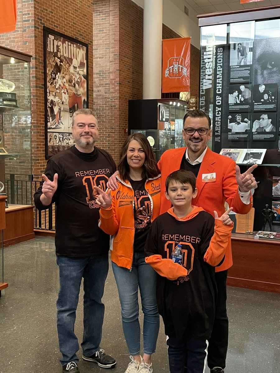 cowboyvoice's tweet photo. Happy birthday to my brother from the same Mother! I’ve enjoyed, for the most part, hanging out with him for the last 48 years. https://t.co/UmvuisNIFF
