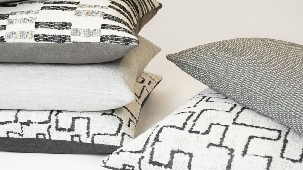 Let's get down! Handcrafted, down-filled, bold patterns &amp; new neutrals. New arrivals in pillows = seriously swooning. bit.ly/2L6F3Uo
