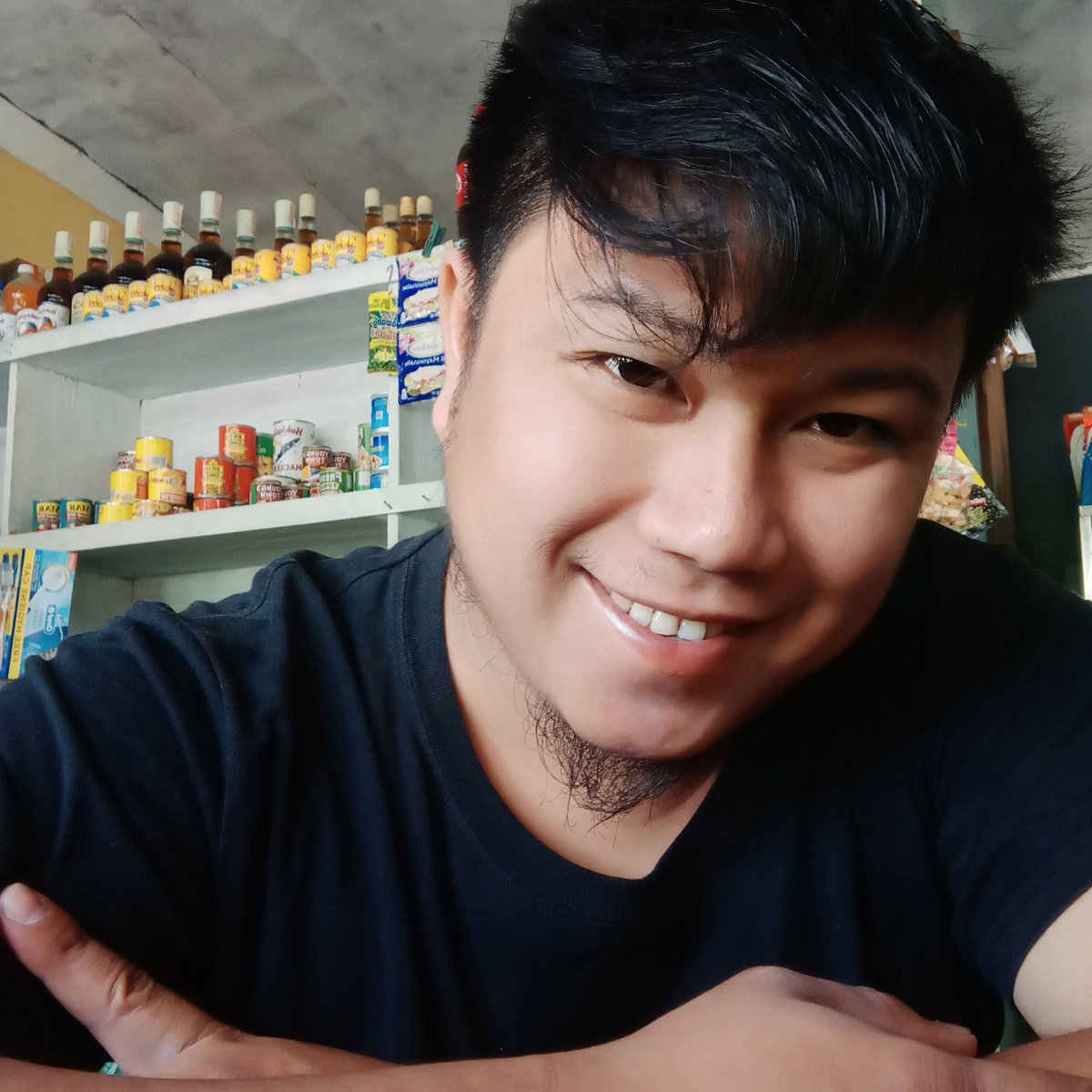 Loveurselfevery's tweet photo. #NewProfilePic https://t.co/6ifWIrQmO3