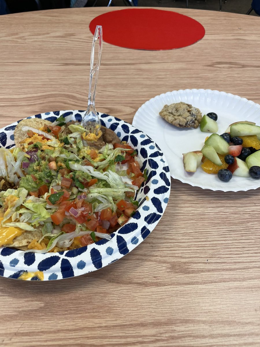 mschamberlain18's tweet photo. Thank you @SBESPirates  PTO for the delicious lunch ❤️ https://t.co/jKtU4jf6Zf