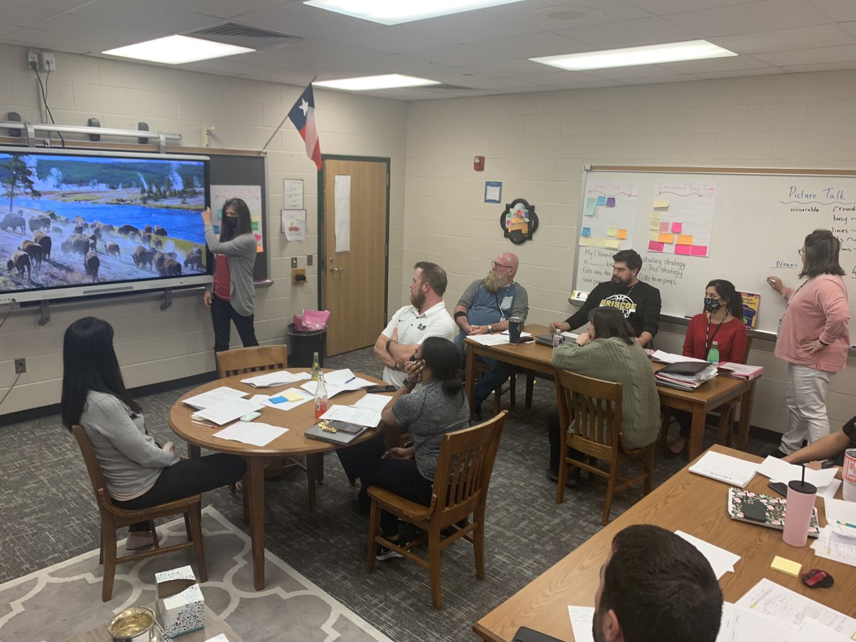 DatSciGuyHarvey's tweet photo. Briscoe science team learning vocabulary strategies from the amazing ALP department. I love how the presenters organized the strategies from low prep up to high prep. #AlwaysLearning #BeTheOne #SciencePD https://t.co/K0RiiXMlla