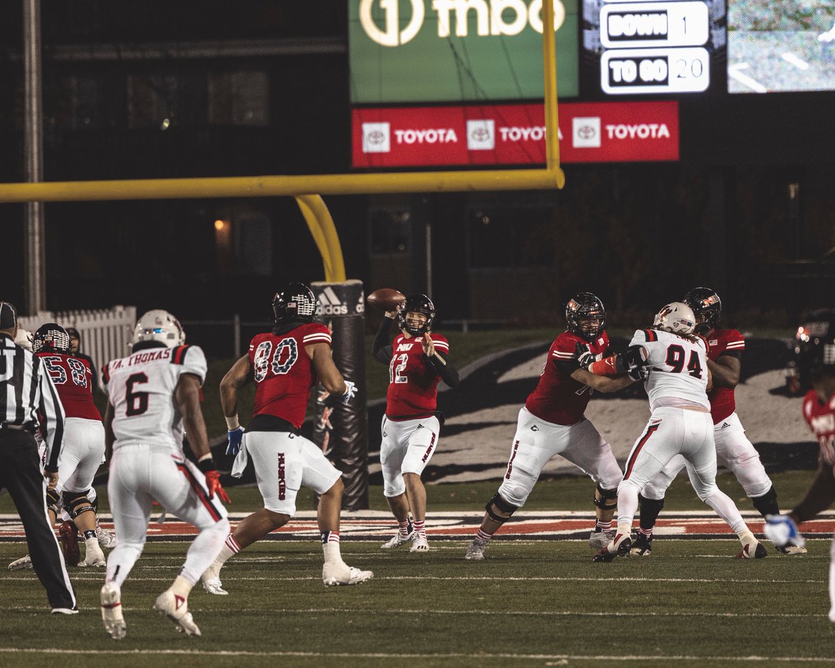 CoachAgpalsa's tweet photo. In 2021, NIU ranked 2nd in the nation in sacks allowed. The secret: @CoachEidsness QB's #PRIDE getting the ball out on time and @tonysorrentino1 ... well #WeAlwaysOpen. https://t.co/NNBdAMV5Ej