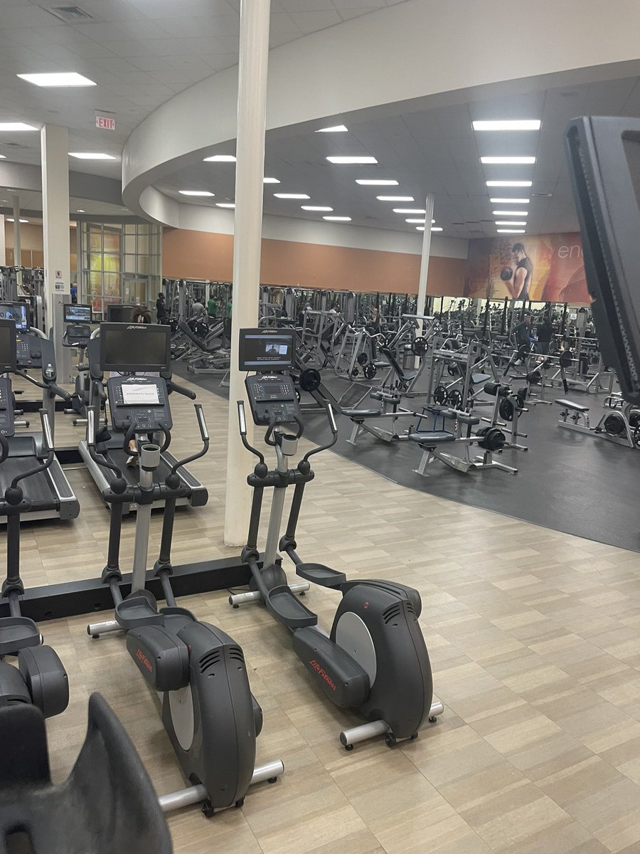 Cceeceeeeee's tweet image. Rise and shine frens! Let’s all have a productive energy filled day 🏋🏻‍♀️💪🏼