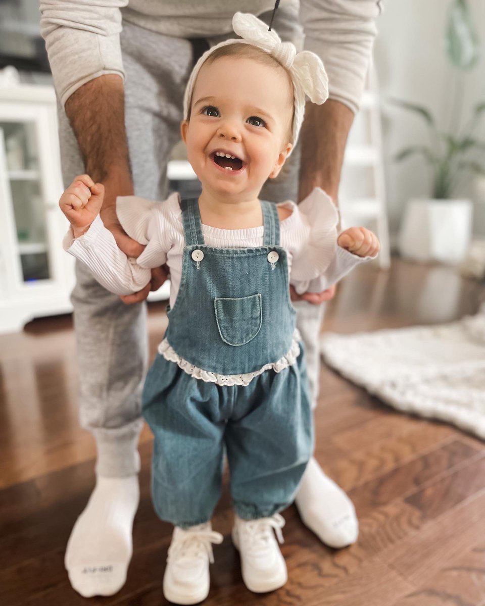 jessprusso's tweet photo. I had a daughter. She’s now 1. She’s the love of my life. Time is a dirty dirty thief. https://t.co/BdXA7Y6DdM