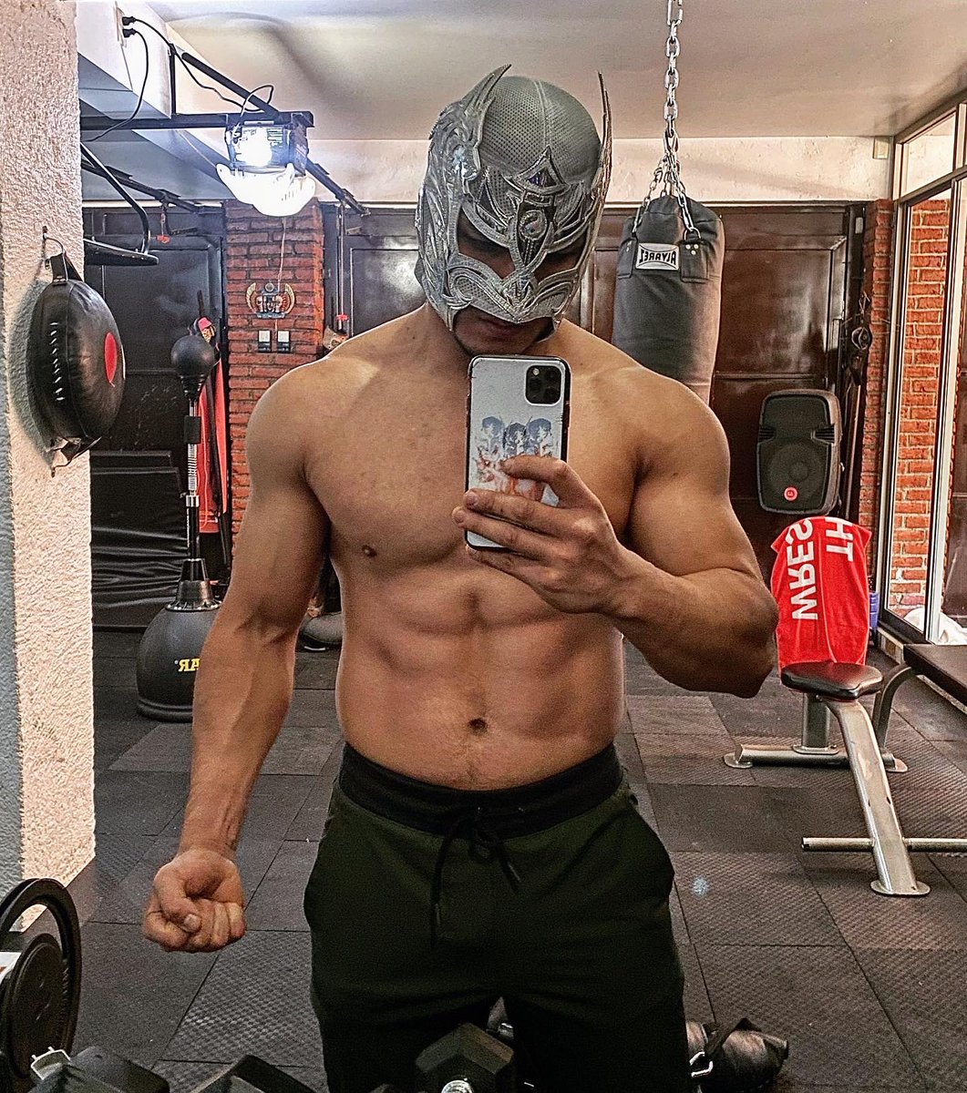 dragonlee95's tweet photo. 🏋🏽‍♂️ #ryulee #dragonlee https://t.co/GI1FWTa40n
