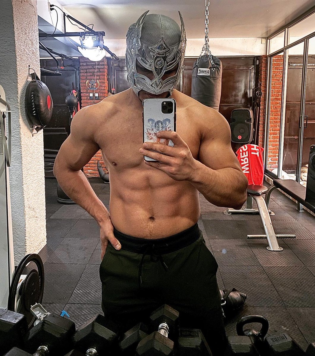 dragonlee95's tweet photo. 🏋🏽‍♂️ #ryulee #dragonlee https://t.co/GI1FWTa40n