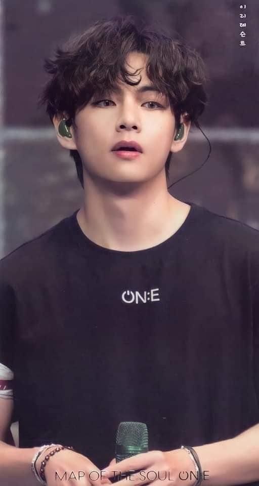d_lipskaa's tweet photo. #GetWellSoonTaehyung https://t.co/hKbz1d3E6E