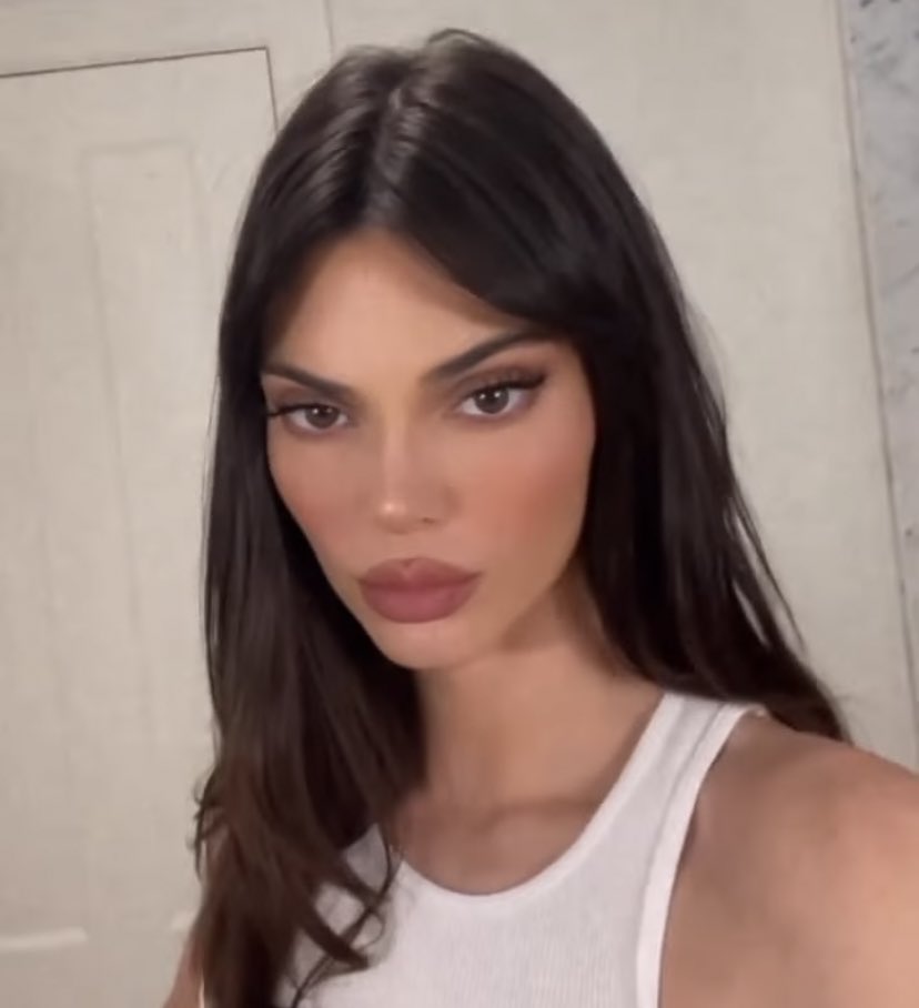 archivekend's tweet photo. real life bratz https://t.co/WXsfp3DWOZ