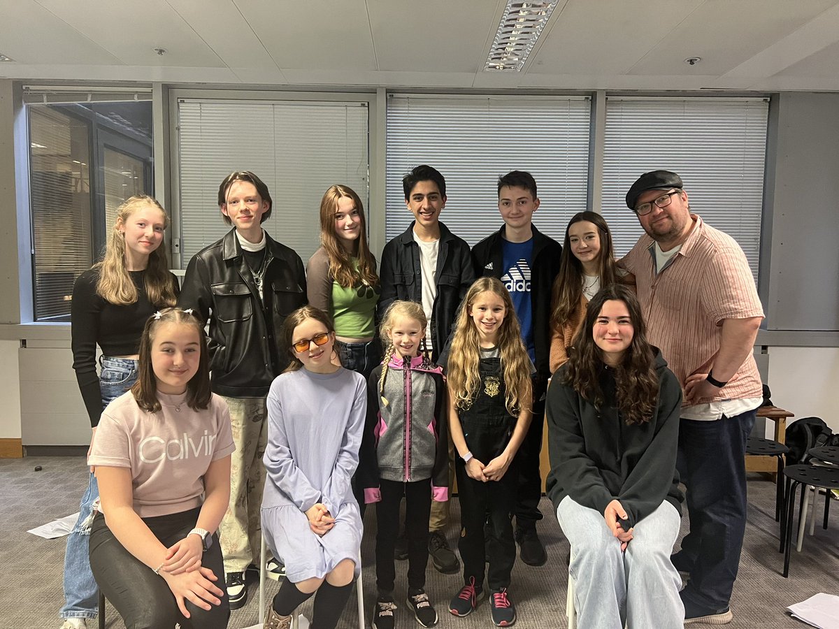 Connie DeeBossTalent (@conniedeeboss) on Twitter photo Great Workshop Today , Thanks Ben , Always Lovely To See You 😊#Teamdb #Workshop #Actors #Agents <a href="/BeCoMeCast/">Ben Cogan</a> <a href="/DeeBossTalent/">Dee Boss</a> <a href="/RosieDeeBoss/">Rosie DeeBossTalent</a> @LillyDeeBoss Great Workshop Today , Thanks Ben , Always Lovely To See You 😊#Teamdb #Workshop #Actors #Agents <a href="/BeCoMeCast/">Ben Cogan</a> <a href="/DeeBossTalent/">Dee Boss</a> <a href="/RosieDeeBoss/">Rosie DeeBossTalent</a> @LillyDeeBoss