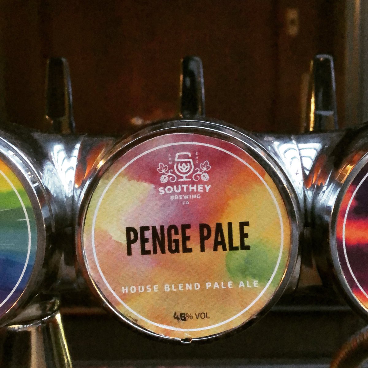 dulwichbeer's tweet photo. She’s back and she’s better than ever! Just the thing for a wet Tuesday evening #dulwich #foresthill #craftbeer #lovelypints https://t.co/pC7ue79OPu