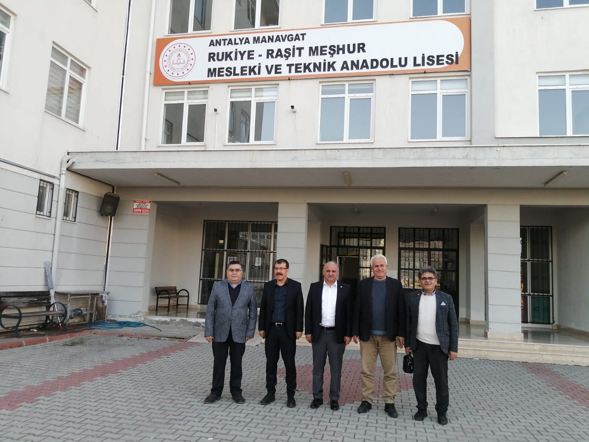 Süleyman Çelik başkanımızın Manavgat teşkilatına veda programına iştirak ettik. Mevlana; Gönül, gönül verilerek alınır demiş.  Ne mutlu gönüle  girene. Manavgat teşkilâtımıza ilgi ve hoş sohbetleri için teşekkürler. <a href="/EbsAntalya1/">EBS Antalya</a> <a href="/RamazanCakirci/">Ramazan Çakırcı</a>