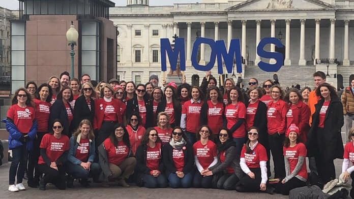 Chapzer's tweet photo. VIRGINIA! Life-saving gun safety laws like expanded background checks, stronger child access prevention laws &amp; extreme risk protection laws – are at risk of repeal!
As a @MomsDemand volunteer, I #StandWithVirginia &amp; ask @HopeforVirginia to protect our gun laws! #VAGov https://t.co/MHYlNcanYl