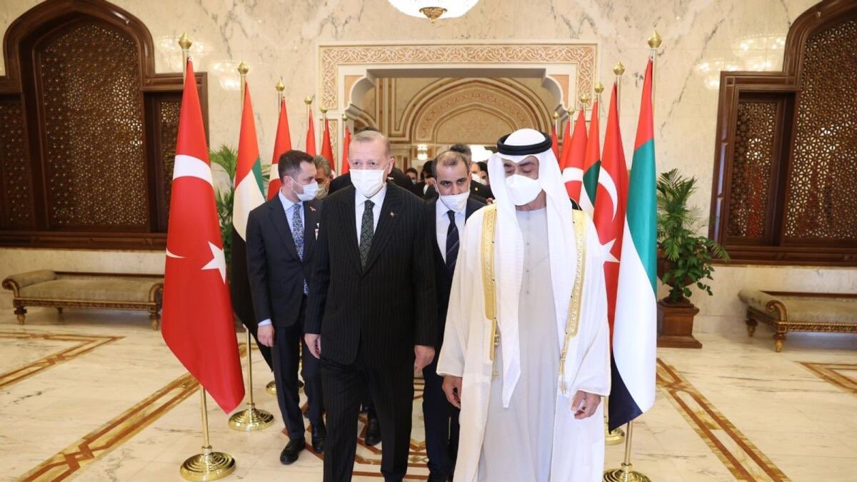 Abdulkhaleq_UAE's tweet photo. تركيا تؤكد ان اي تهديد لأمن الإمارات هو تهديد لأمن تركيا. ان تحافظ على صديق وحليف فذلك حنكة سياسية تتطلب الكثير من الجهد والاستثمار لكن ان تحول خصم وعدو إلى شريك وصديق فذلك عبقرية سياسية تتطلب حنكة + قيادة + رؤية، واتضح بما لا يدع مجالًا للشك ان الإمارات تجيدها وتمارسها بامتياز https://t.co/aHytipVbgY