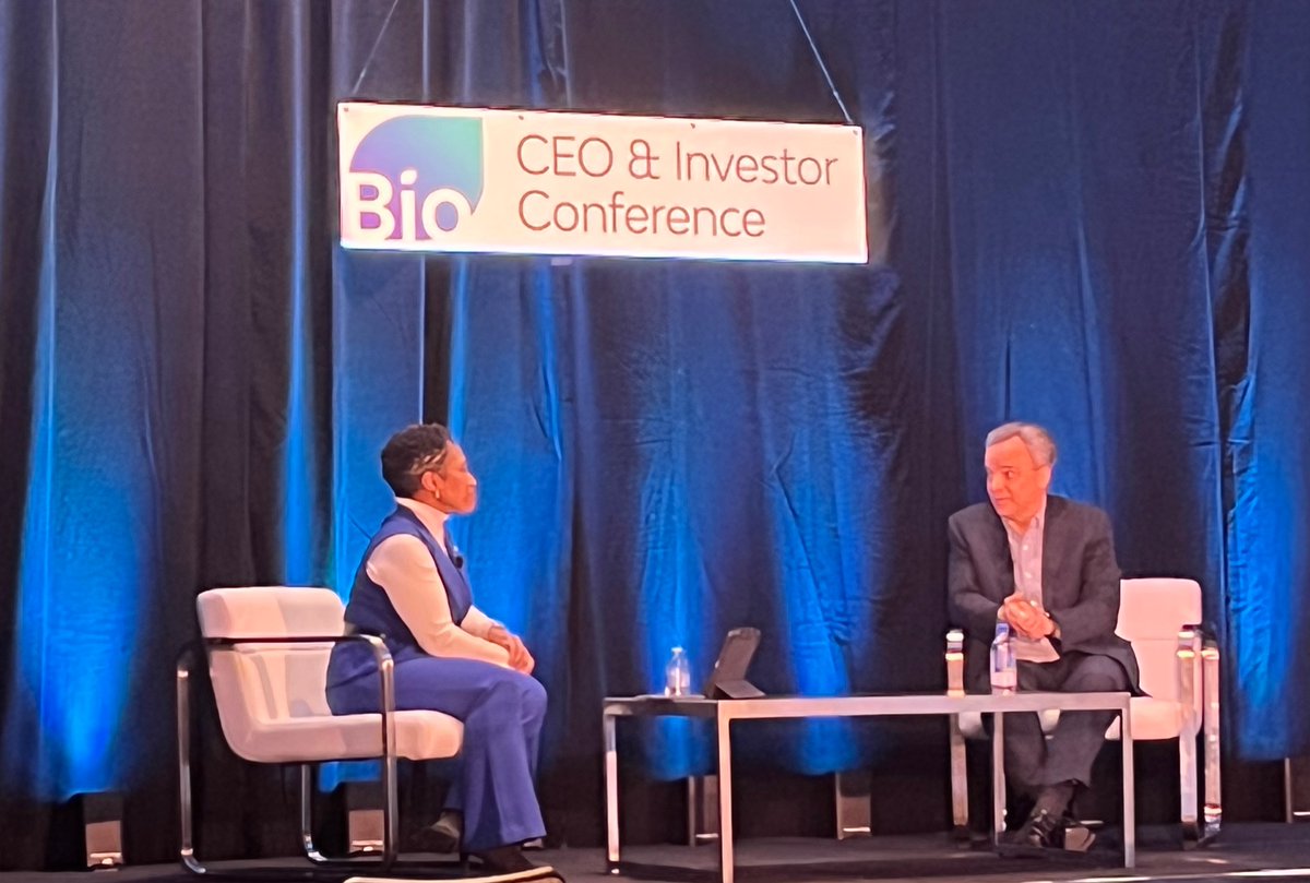 sling888's tweet photo. “Early communication, awareness and engagement is critical”in working with the FDA and CMS, Dr.Mark McClellan. https://t.co/BaFe7YoQbF