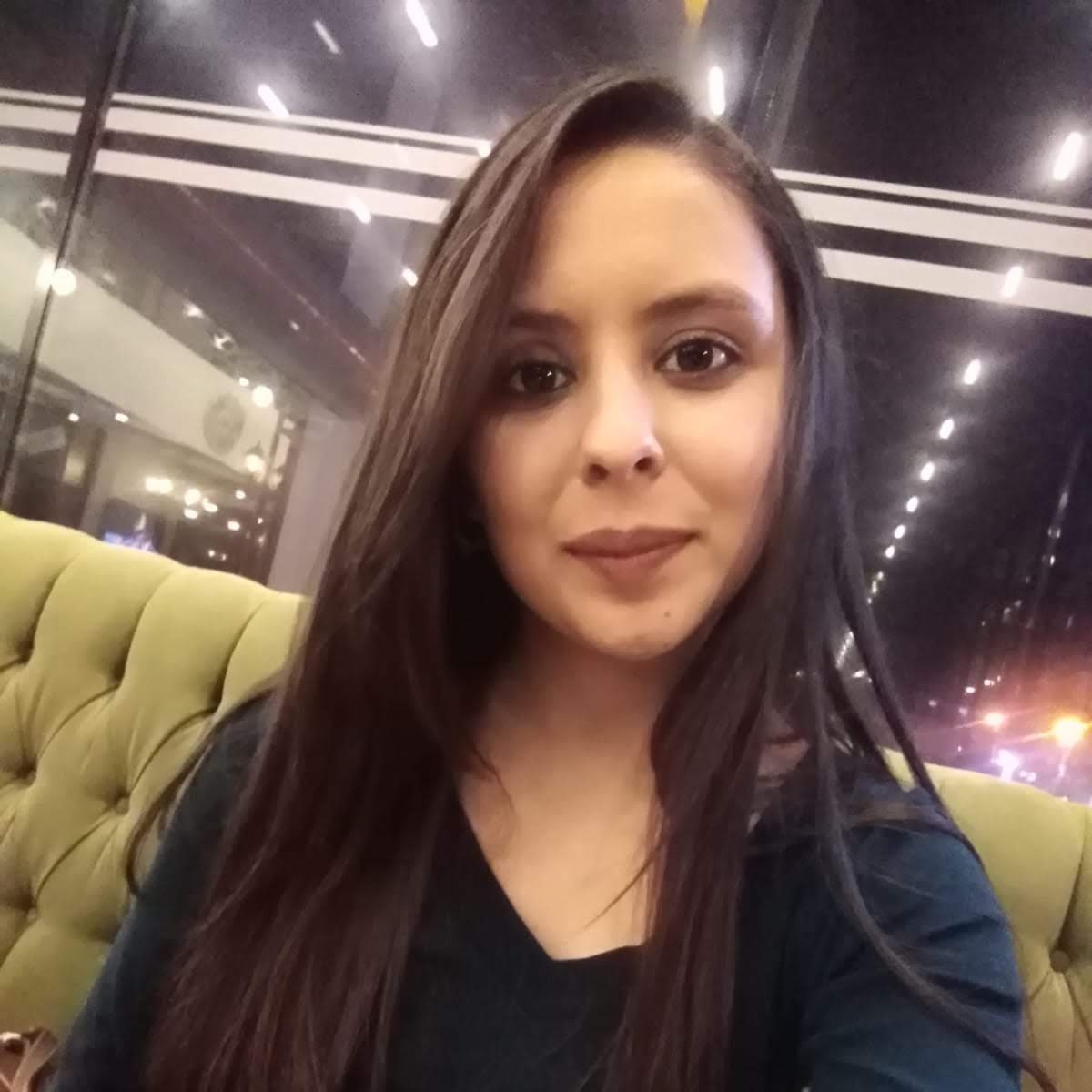 HaticeSSL11's tweet photo. #YeniProfilResmi https://t.co/clBq9NMcUQ